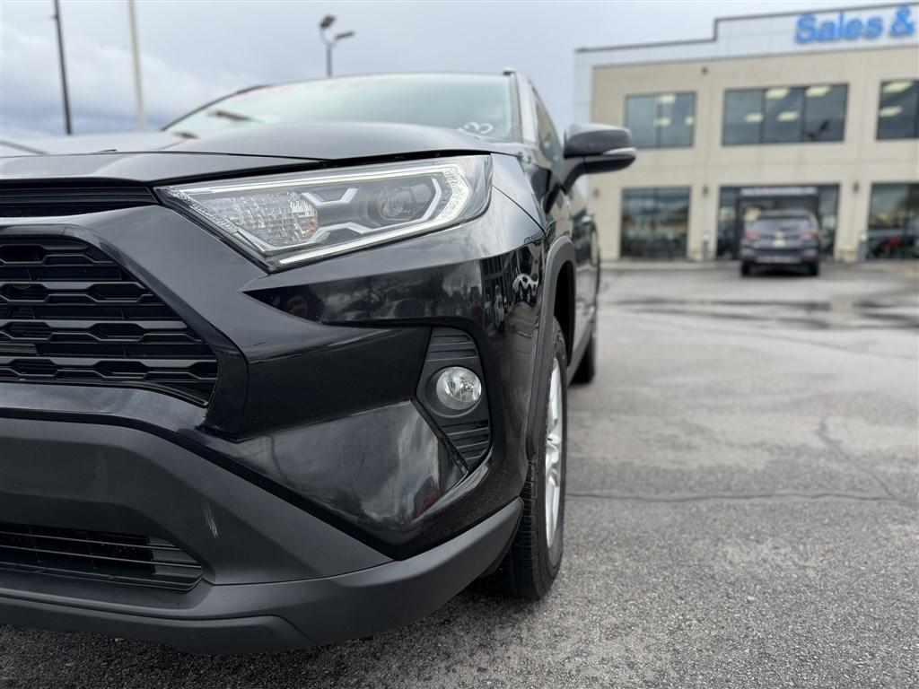 Toyota RAV4 Hybrid XLE AWD 2021