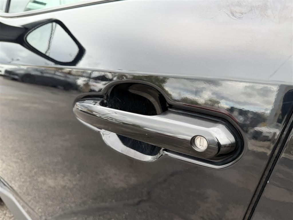 Toyota RAV4 Hybrid XLE AWD 2021