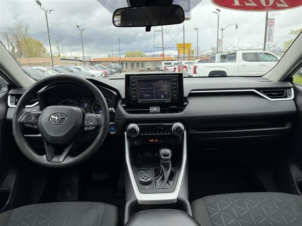 Toyota RAV4 Hybrid XLE AWD 2021