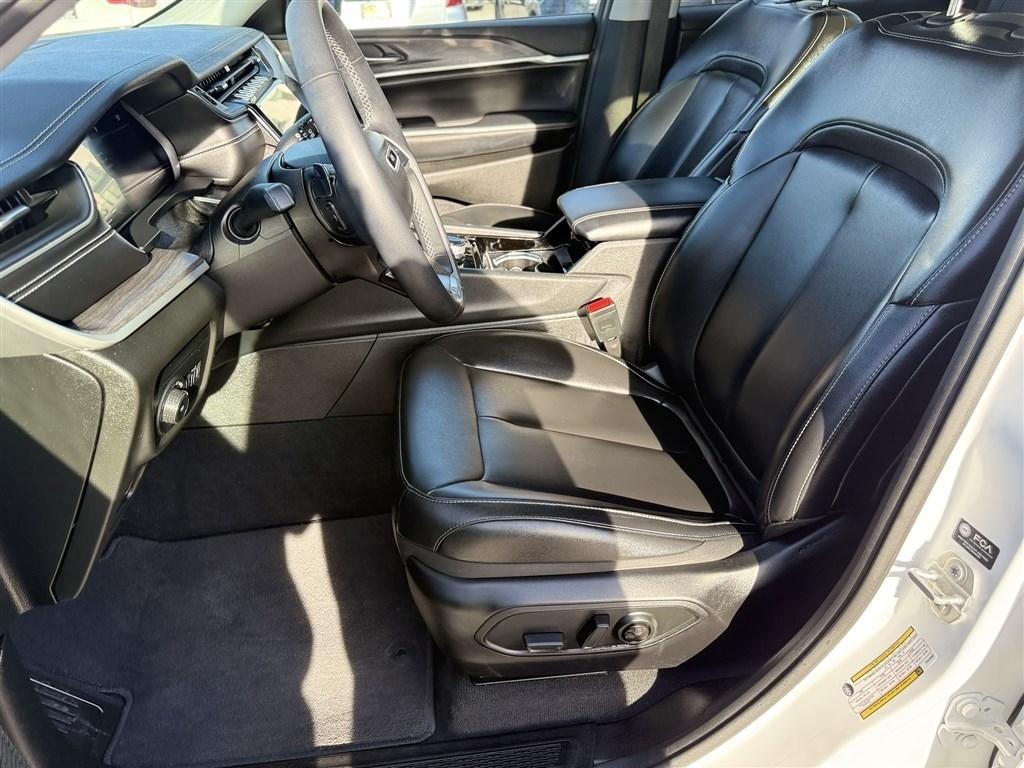 Jeep Grand Cherokee Limited 4x4 2023