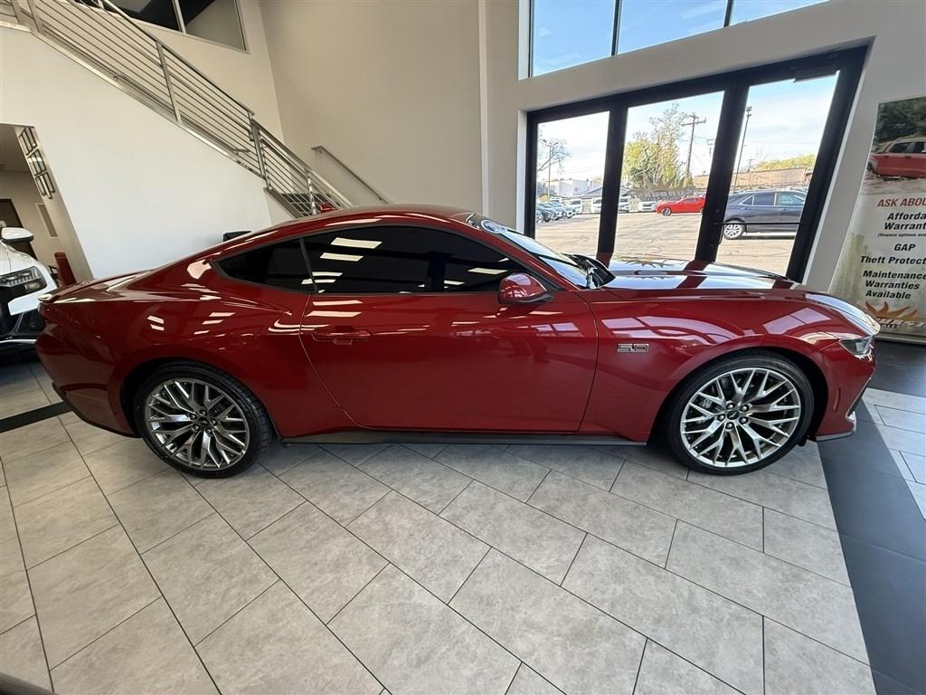 Ford Mustang GT Fastback 2024