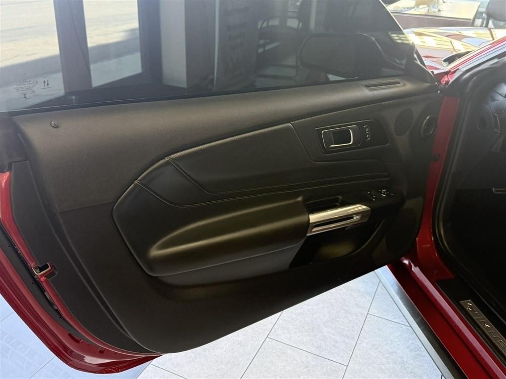 Ford Mustang GT Fastback 2024