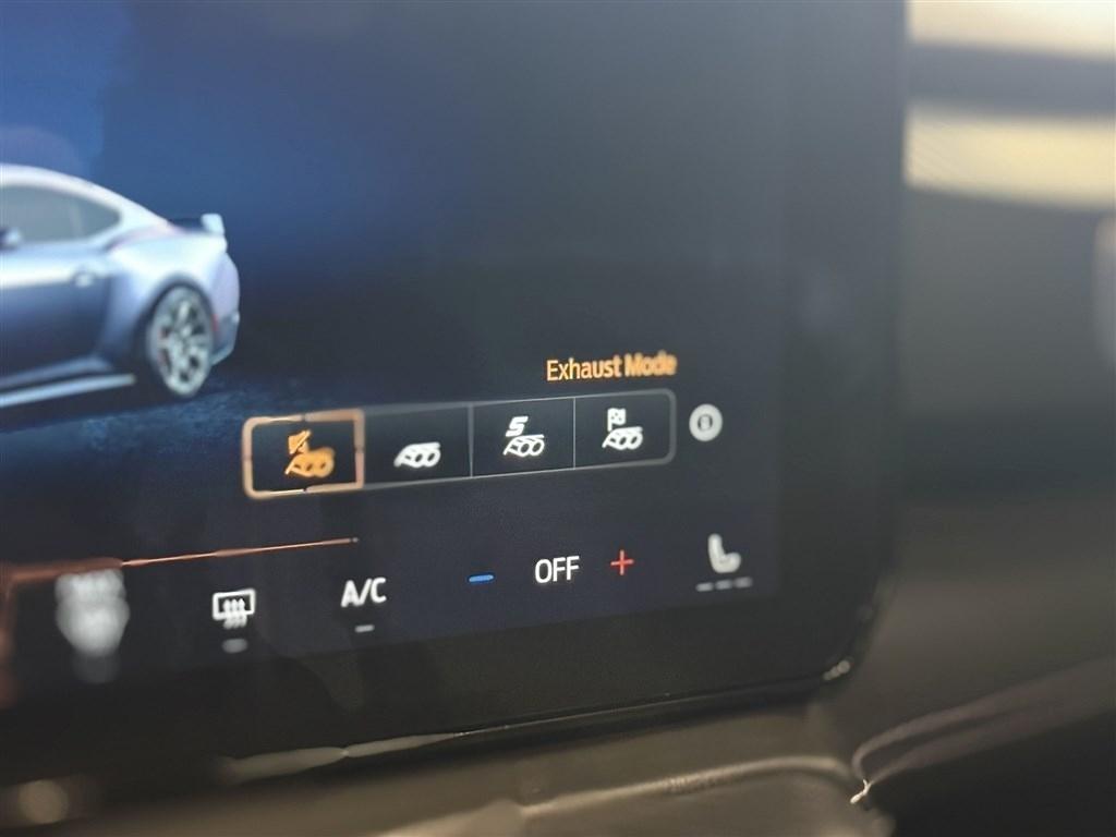 Ford Mustang GT Fastback 2024