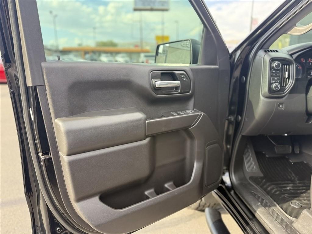 Chevrolet Silverado 1500 4WD Crew Cab 147" Custom Trail Boss 2019