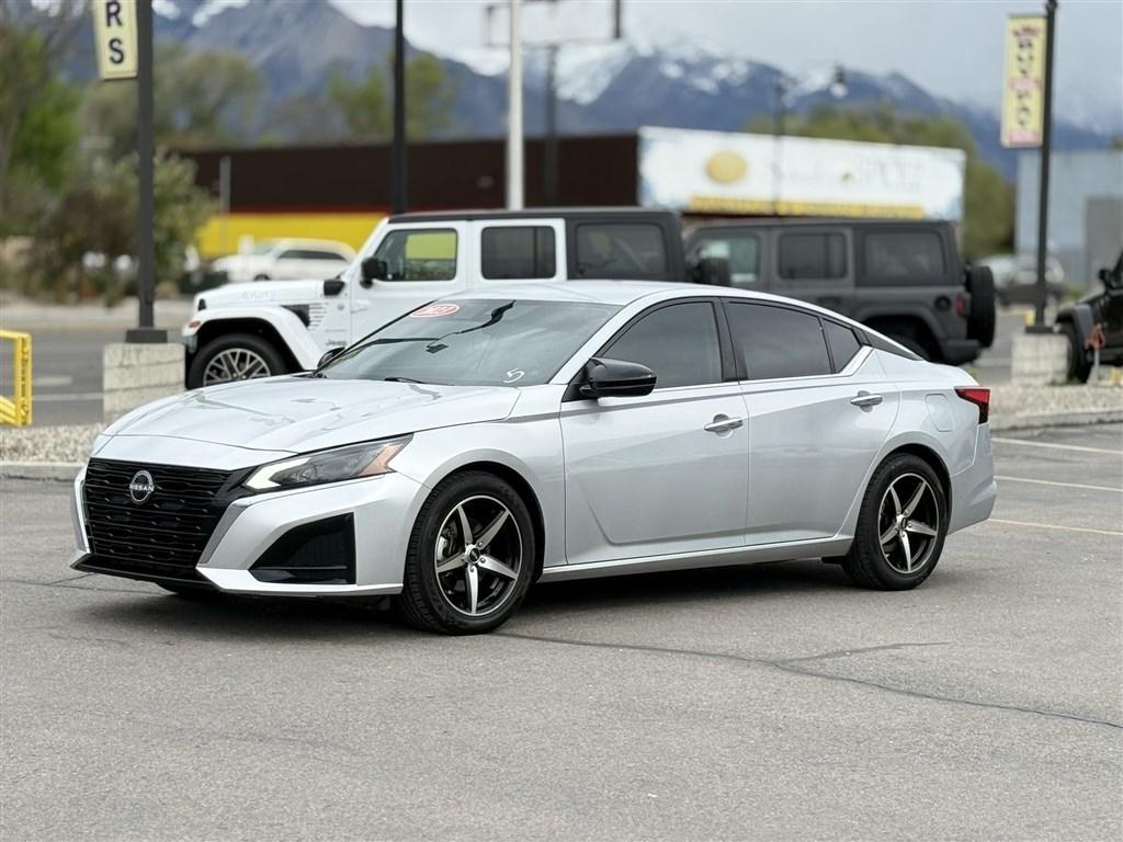 Nissan Altima 2.5 SV Sedan 2023