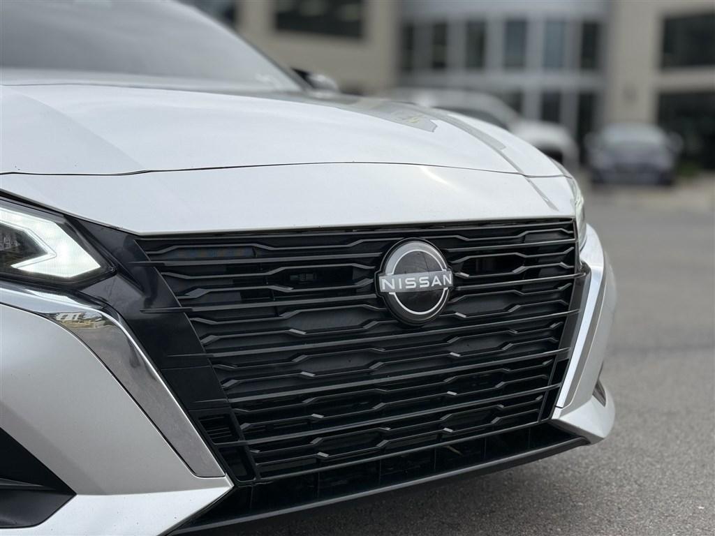 Nissan Altima 2.5 SV Sedan 2023