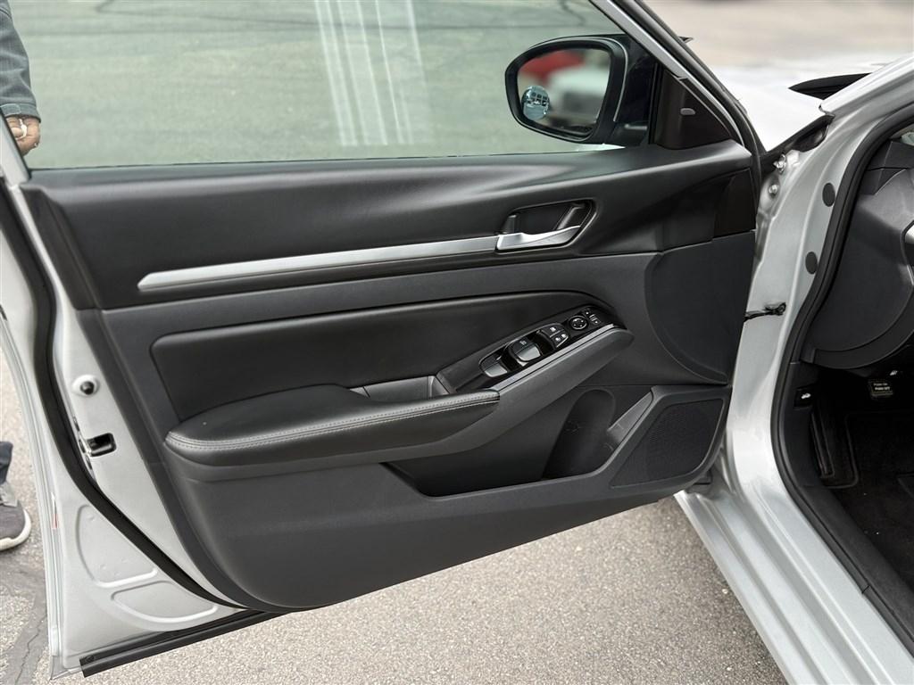 Nissan Altima 2.5 SV Sedan 2023