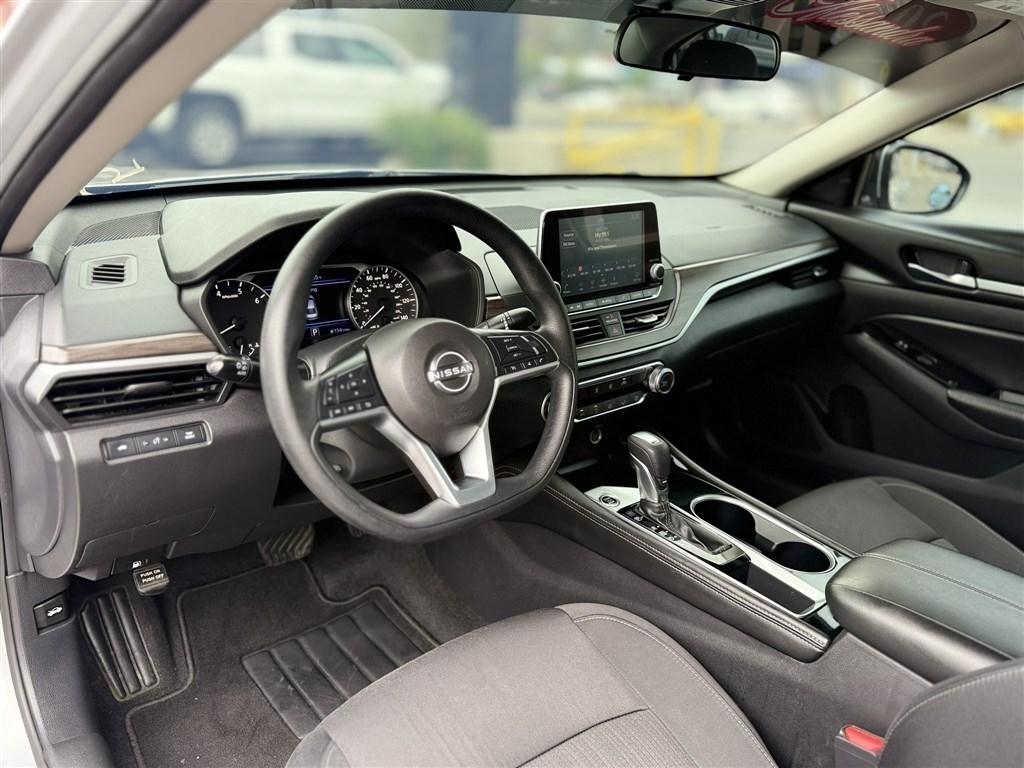 Nissan Altima 2.5 SV Sedan 2023