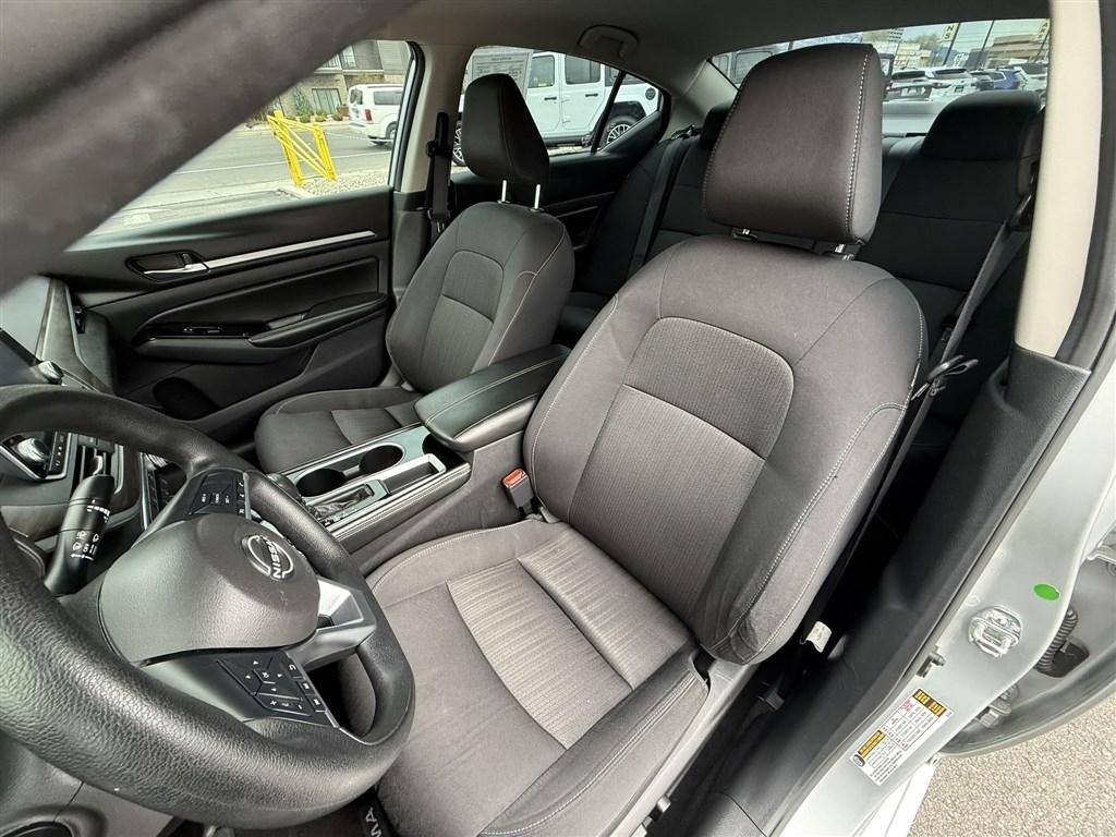 Nissan Altima 2.5 SV Sedan 2023