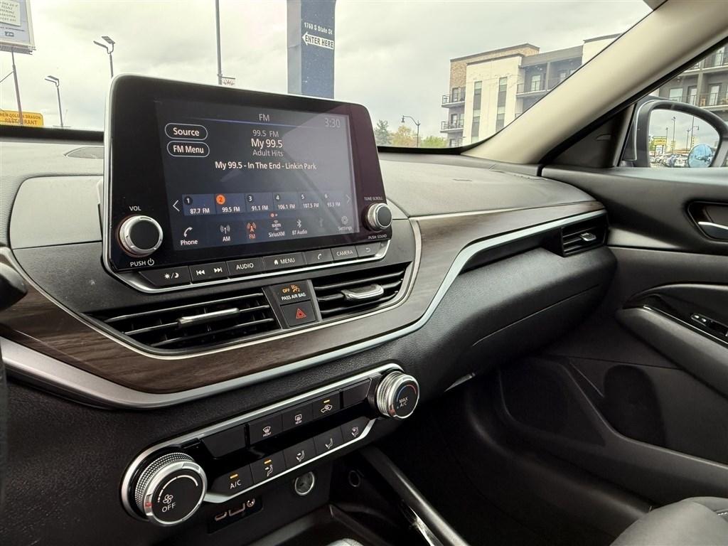 Nissan Altima 2.5 SV Sedan 2023