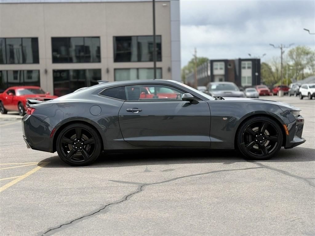 Chevrolet Camaro 2dr Cpe 2SS 2017