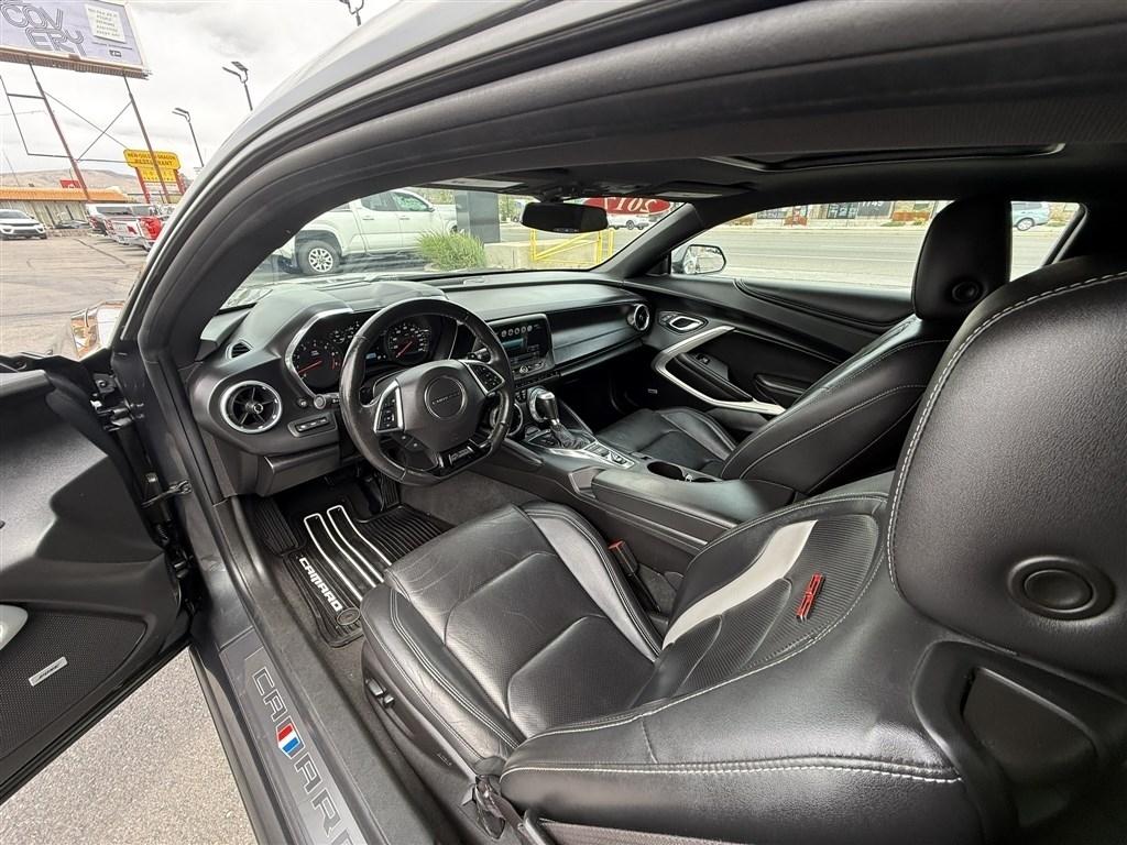 Chevrolet Camaro 2dr Cpe 2SS 2017