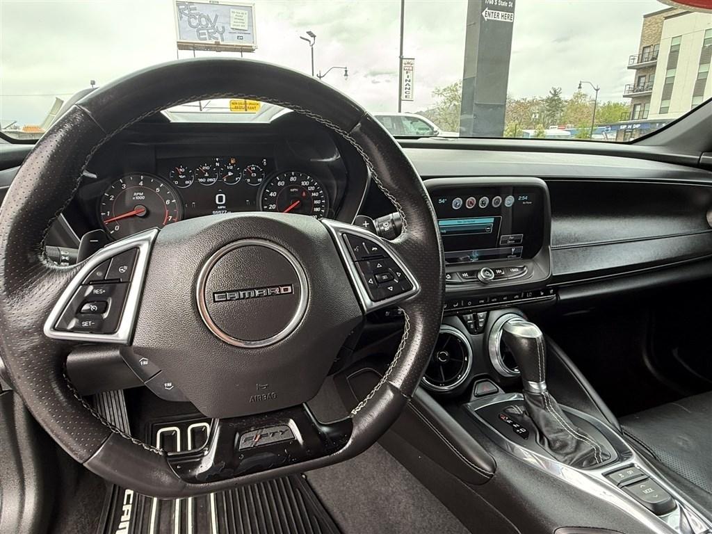 Chevrolet Camaro 2dr Cpe 2SS 2017