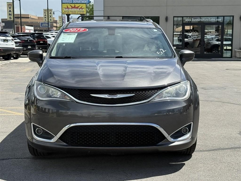 Chrysler Pacifica Touring L FWD 2019