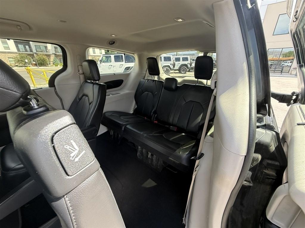 Chrysler Pacifica Touring L FWD 2019