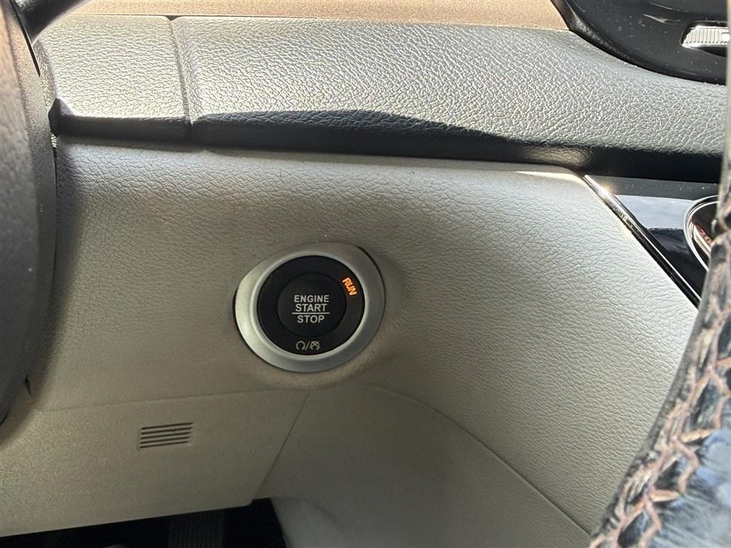 Chrysler Pacifica Touring L FWD 2019