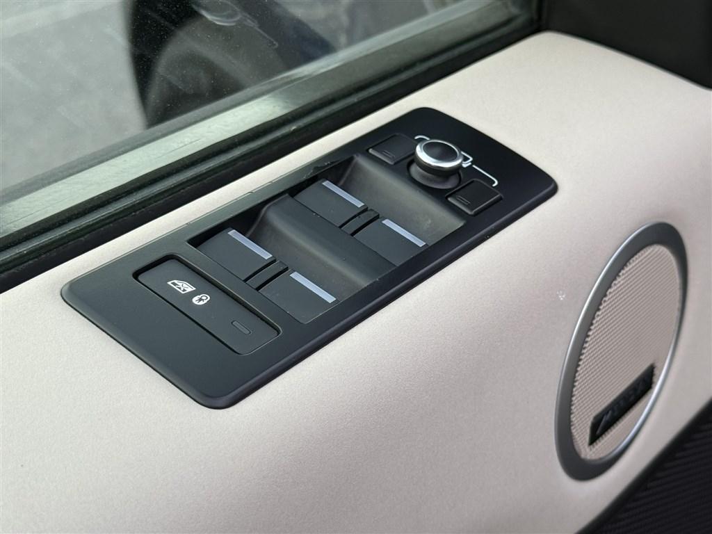 Land Rover Discovery SE V6 Supercharged 2018