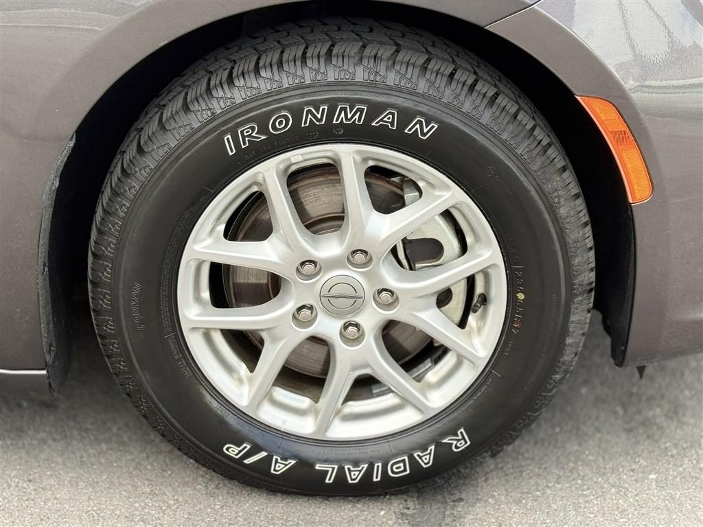 Chrysler Pacifica Touring L FWD 2023