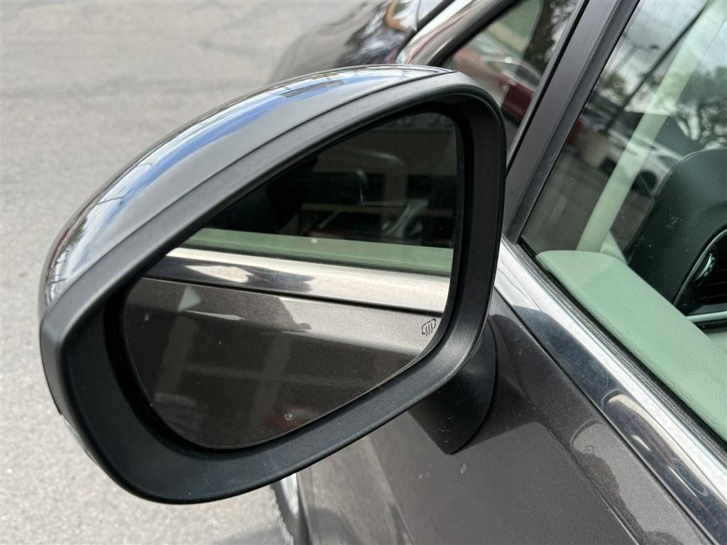 Chrysler Pacifica Touring L FWD 2023