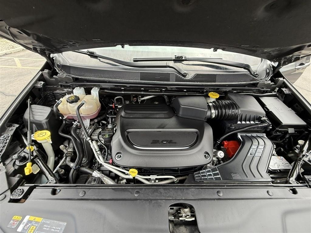 Chrysler Pacifica Touring L FWD 2023