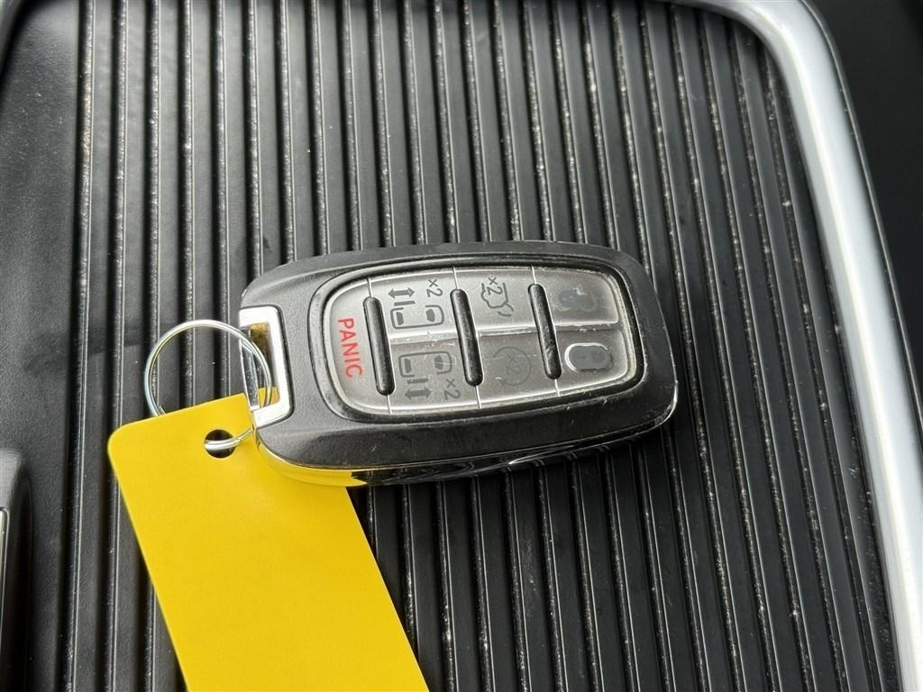 Chrysler Pacifica Touring L FWD 2023