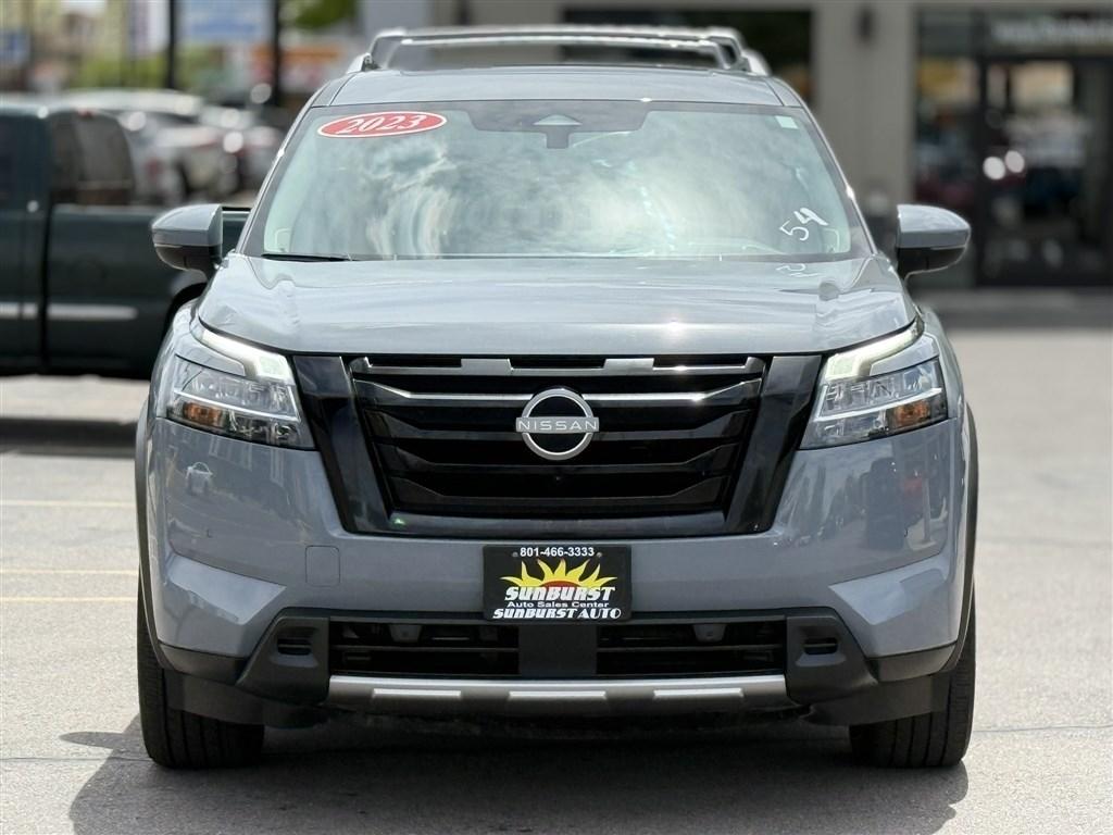 Nissan Pathfinder Platinum 4WD 2023