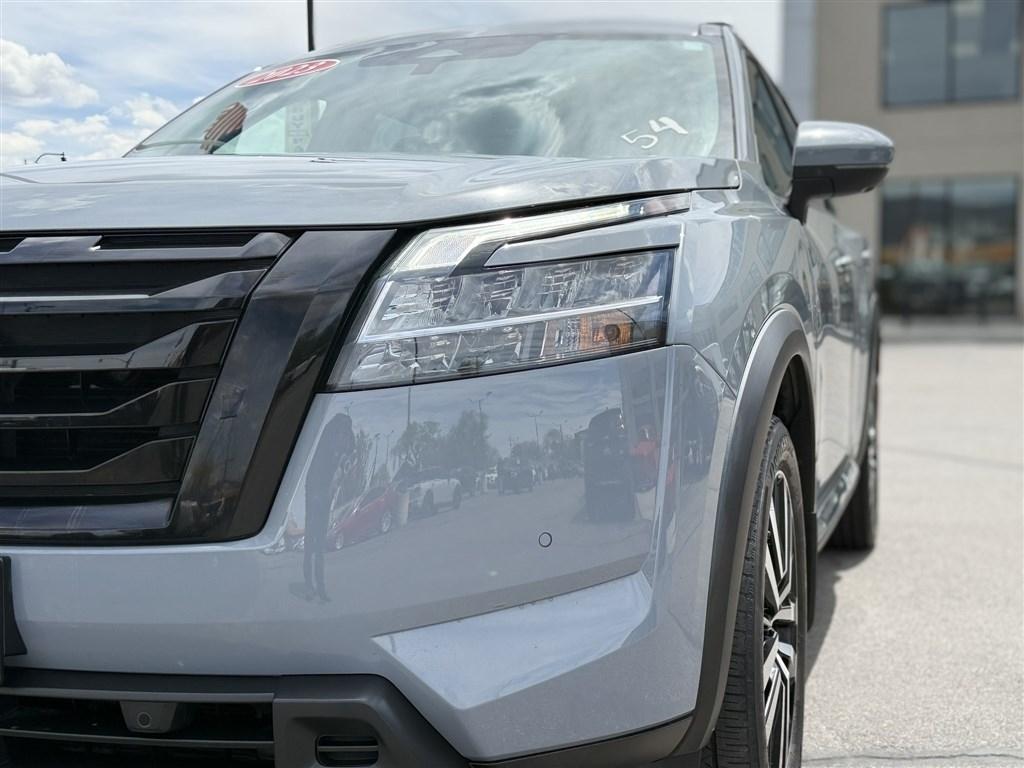 Nissan Pathfinder Platinum 4WD 2023