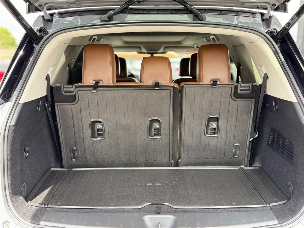 Nissan Pathfinder Platinum 4WD 2023