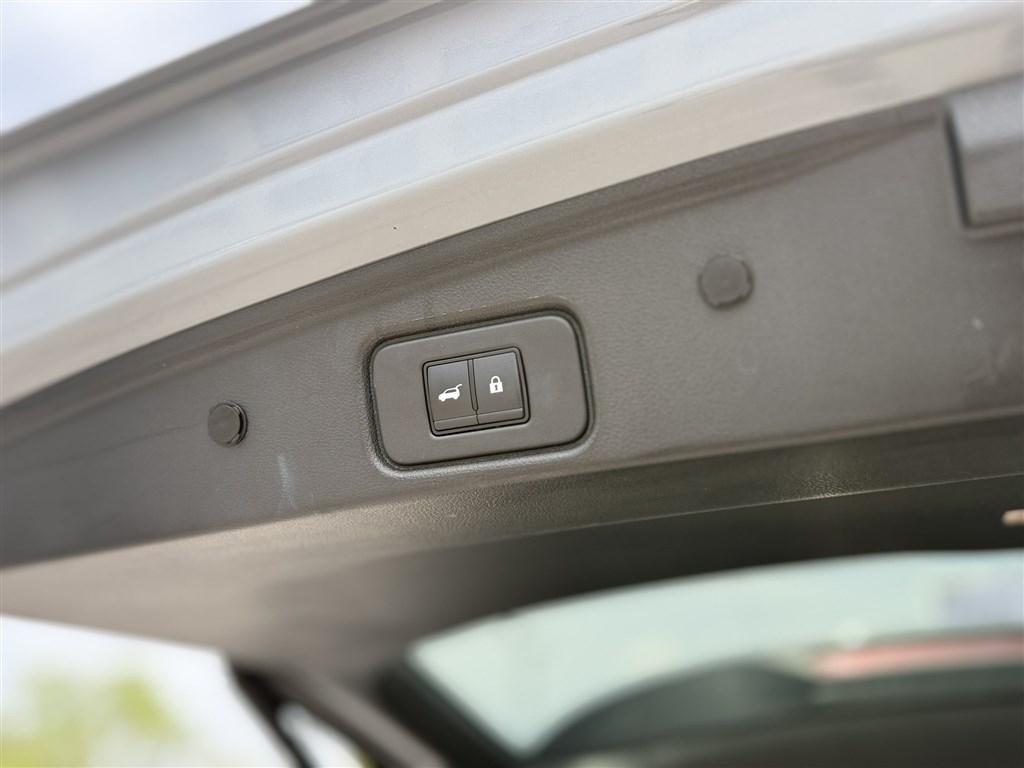 Nissan Pathfinder Platinum 4WD 2023