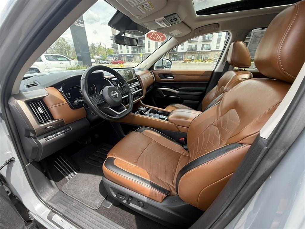 Nissan Pathfinder Platinum 4WD 2023