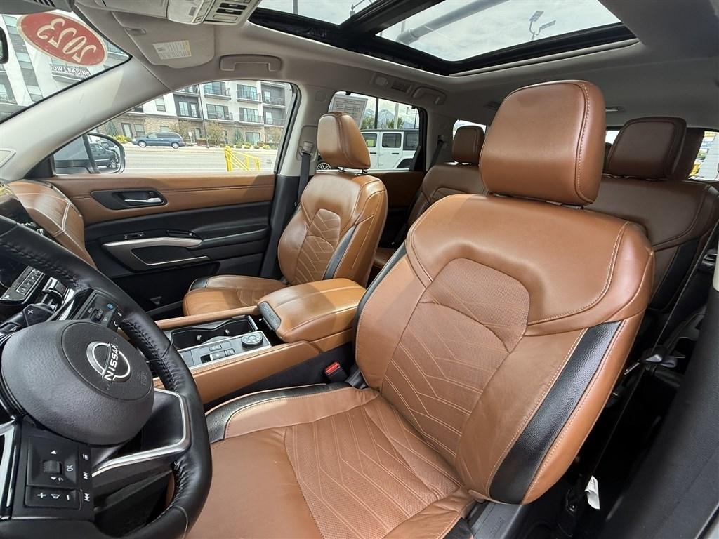 Nissan Pathfinder Platinum 4WD 2023