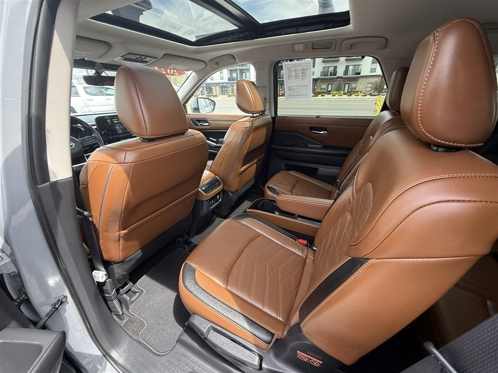 Nissan Pathfinder Platinum 4WD 2023