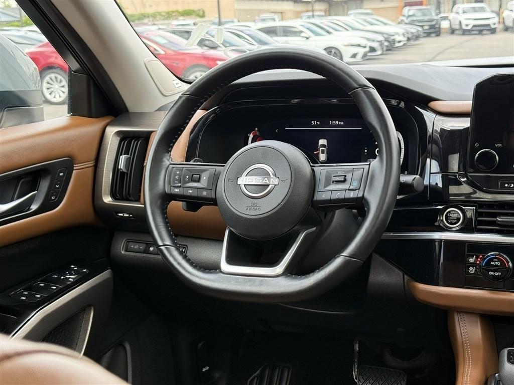 Nissan Pathfinder Platinum 4WD 2023