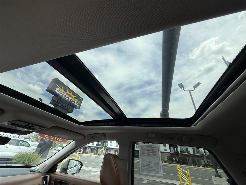 Nissan Pathfinder Platinum 4WD 2023