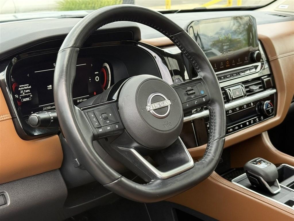 Nissan Pathfinder Platinum 4WD 2023