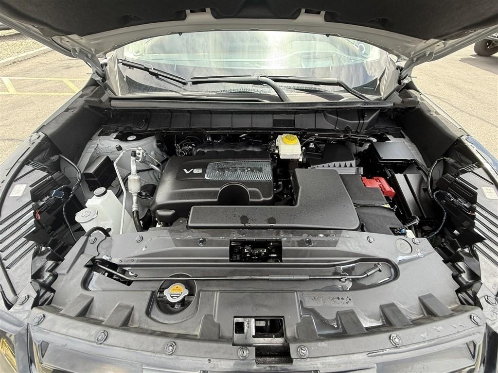 Nissan Pathfinder Platinum 4WD 2023