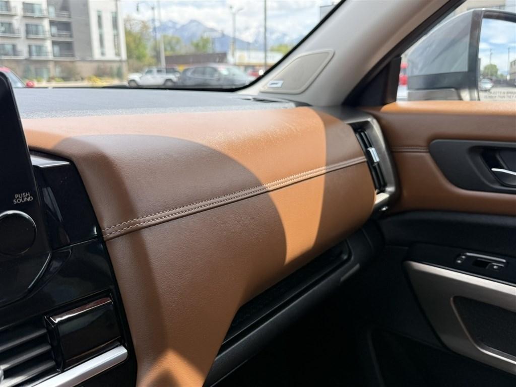 Nissan Pathfinder Platinum 4WD 2023