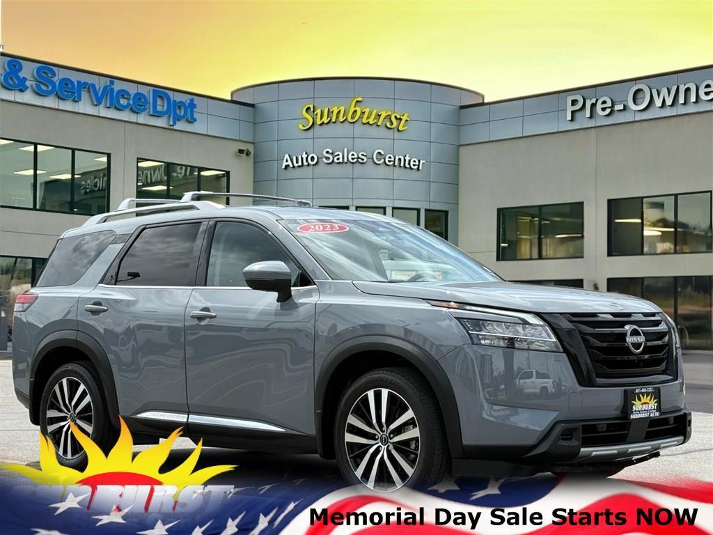 2023 Nissan Pathfinder Platinum 4WD