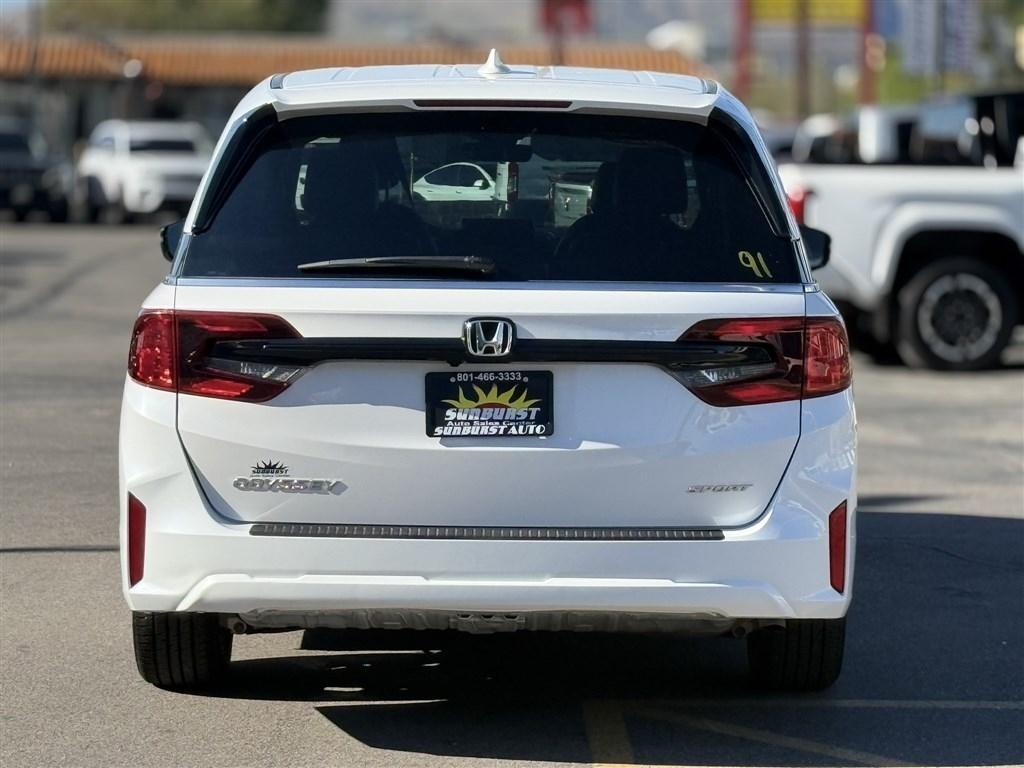 Honda Odyssey Sport-L Auto 2025