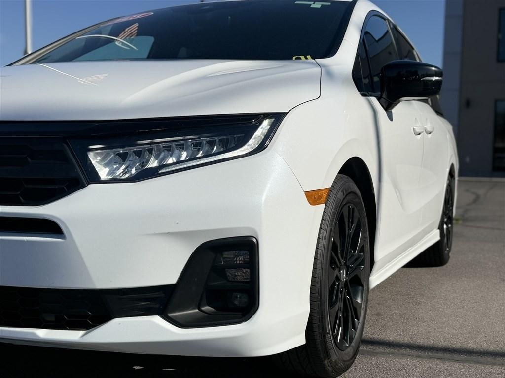 Honda Odyssey Sport-L Auto 2025