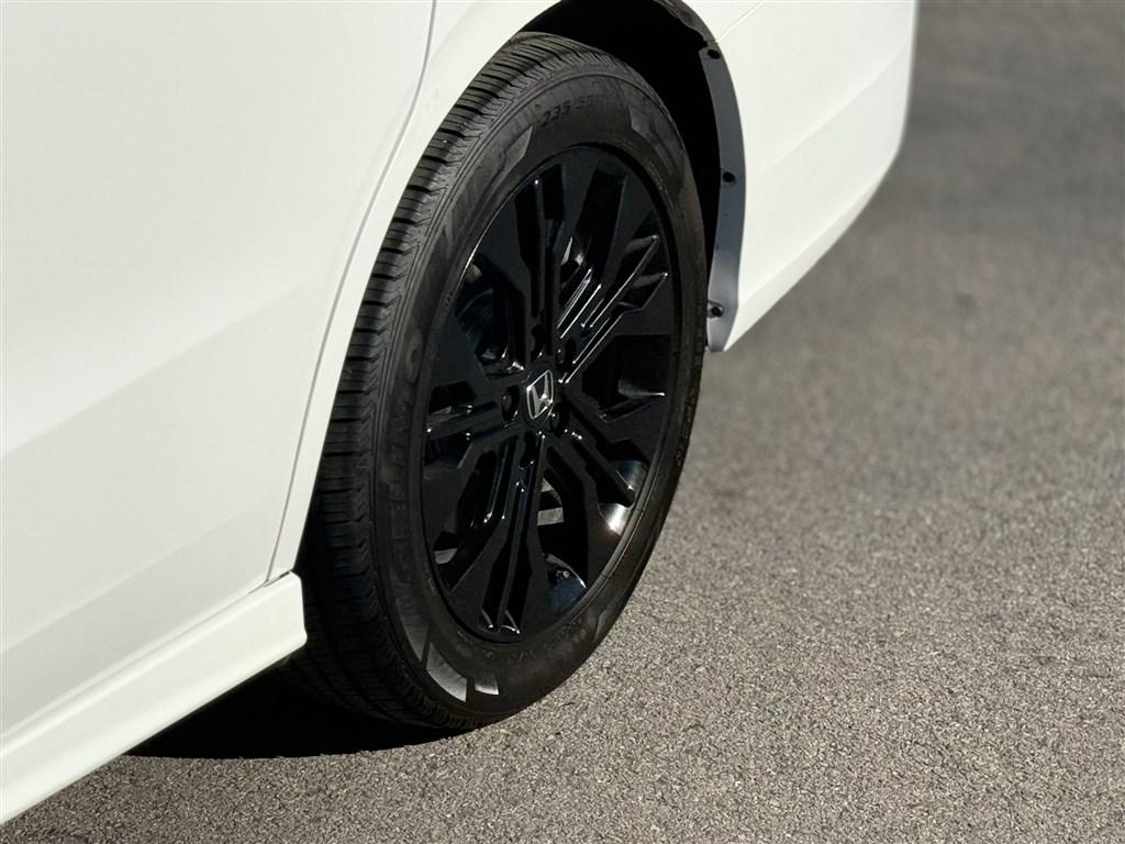 Honda Odyssey Sport-L Auto 2025
