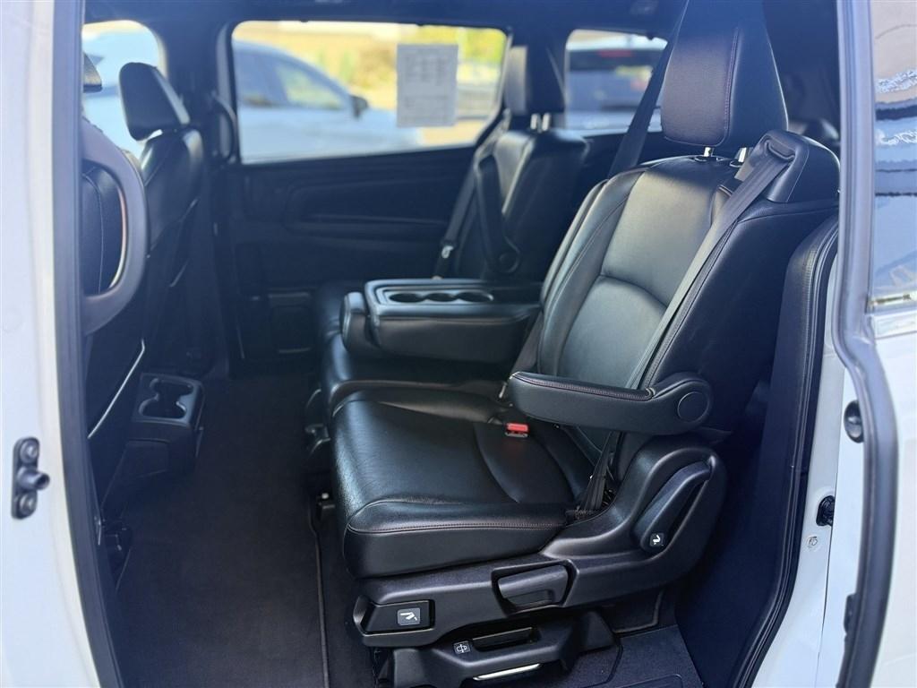 Honda Odyssey Sport-L Auto 2025