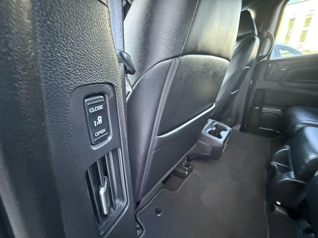 Honda Odyssey Sport-L Auto 2025
