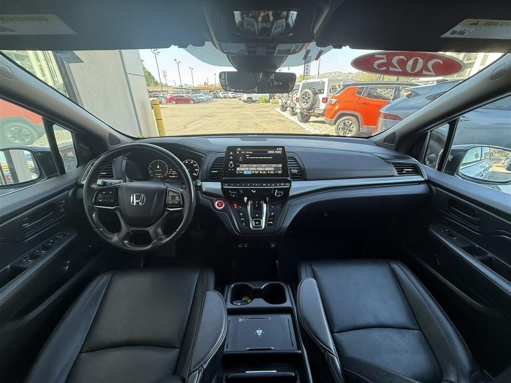 Honda Odyssey Sport-L Auto 2025