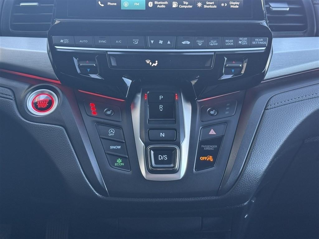Honda Odyssey Sport-L Auto 2025
