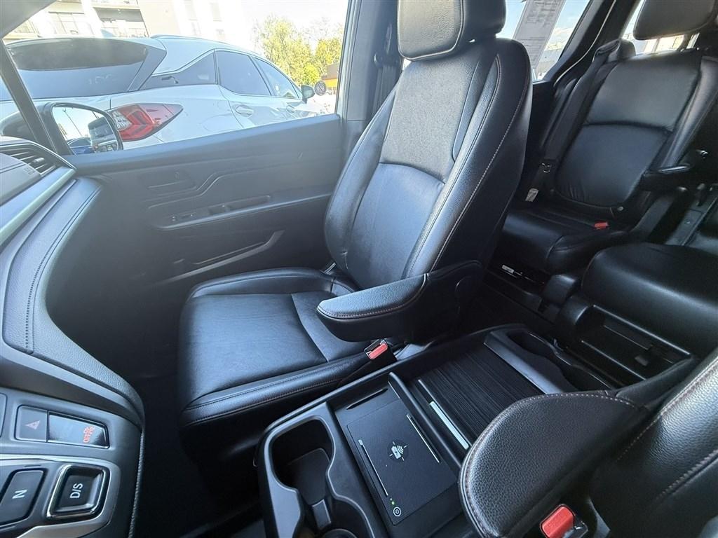 Honda Odyssey Sport-L Auto 2025