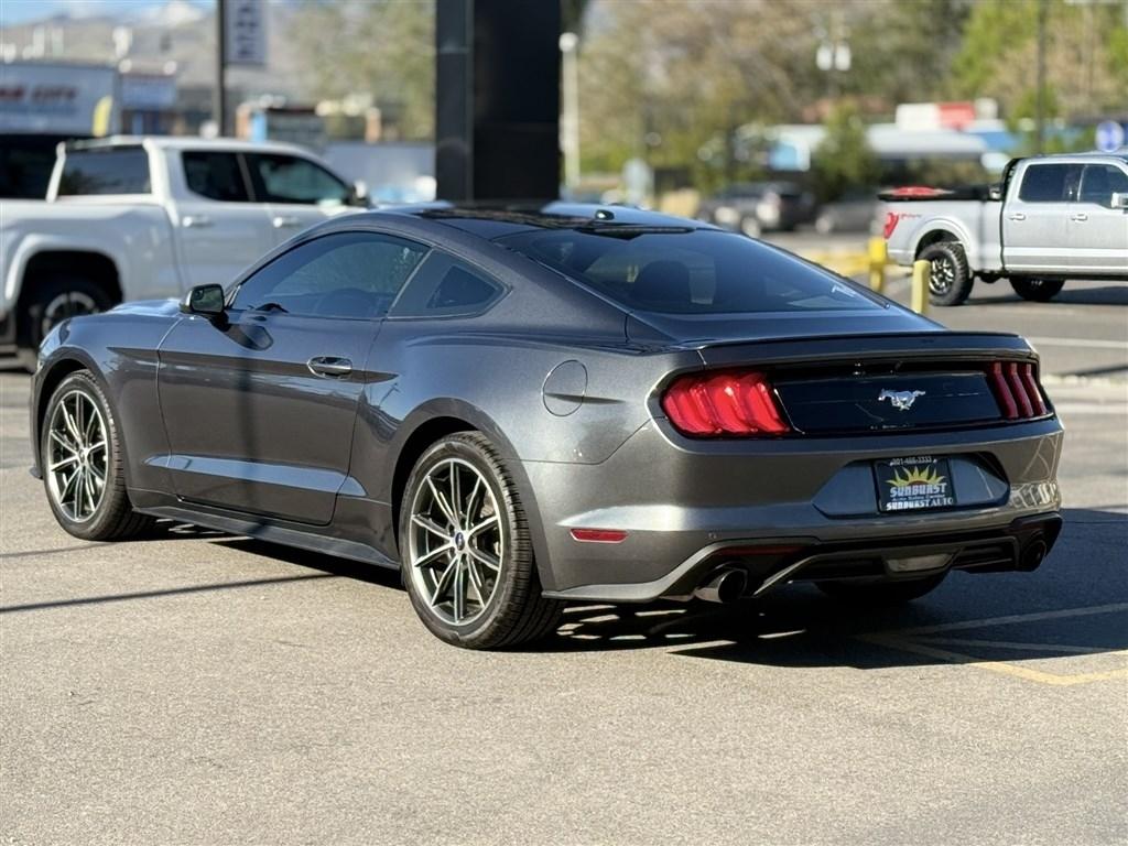Ford Mustang EcoBoost Fastback 2018