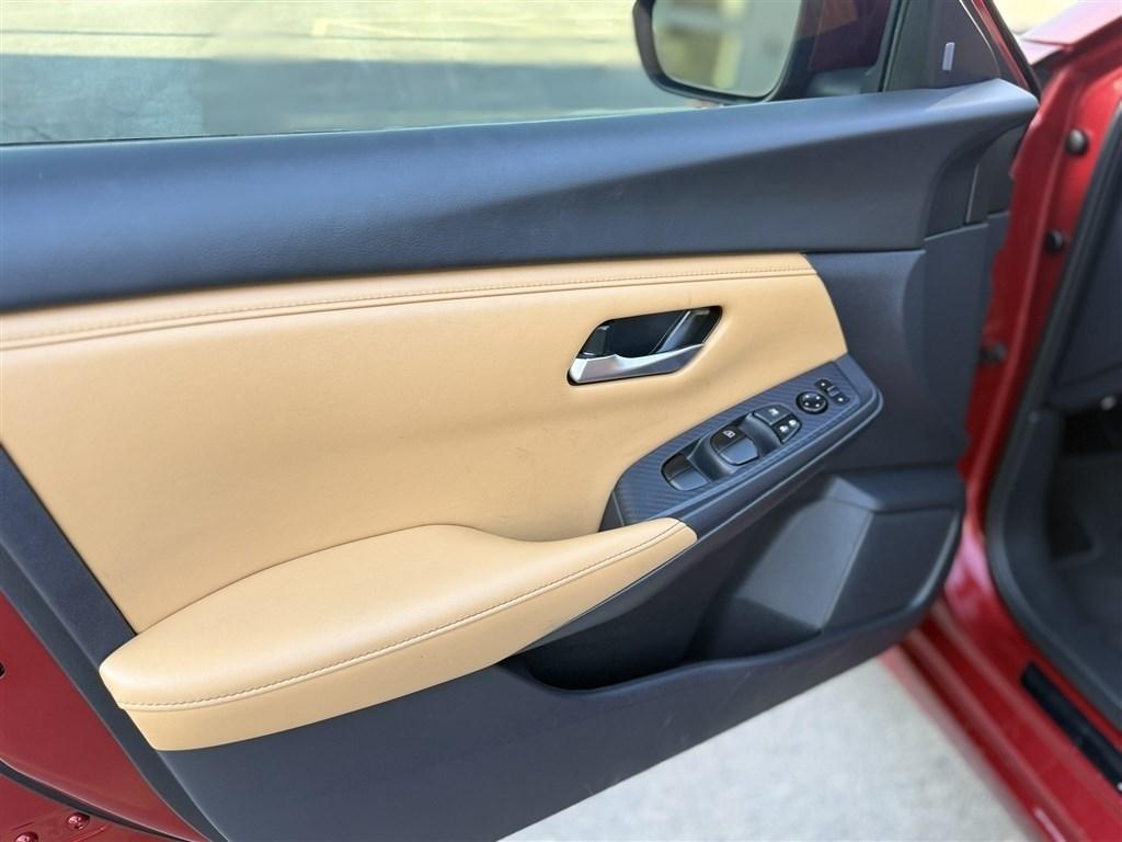 Nissan Sentra SV 4D Sedan 2023