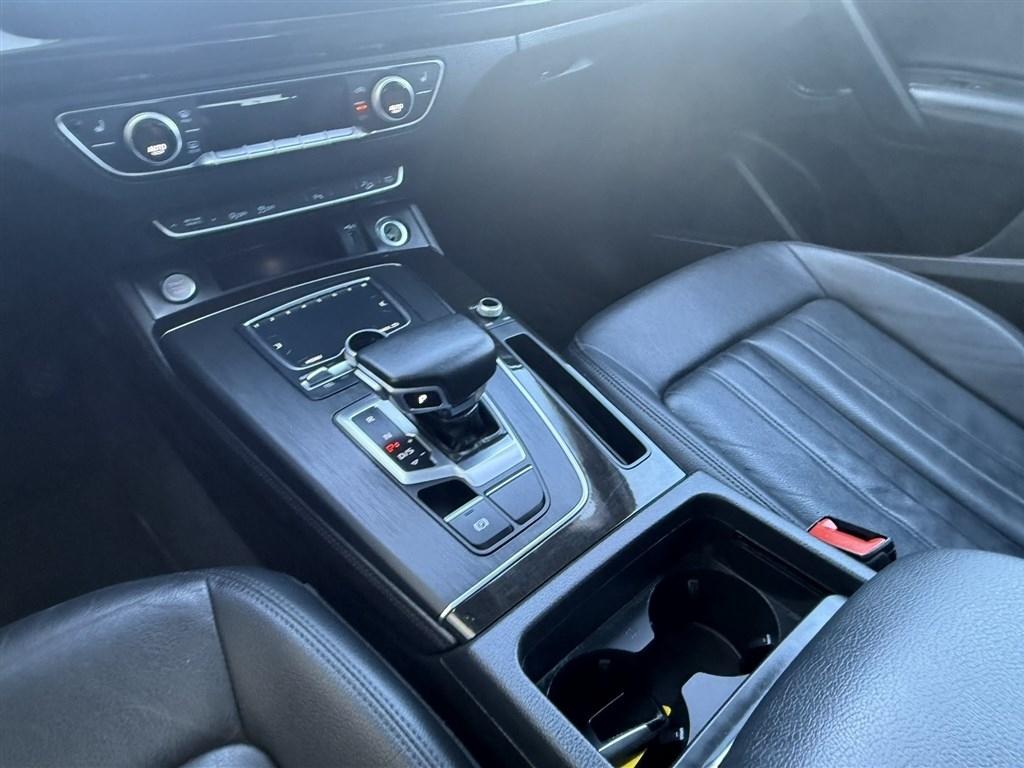 Audi Q5 Premium Plus 45 TFSI quattro 2020