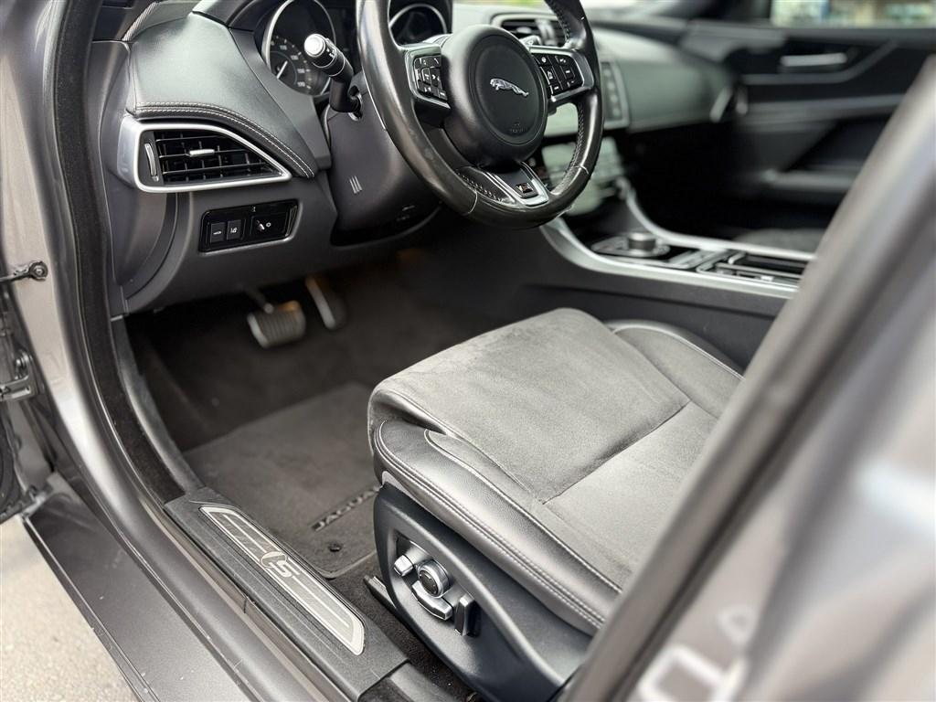 Jaguar XE S AWD 2018